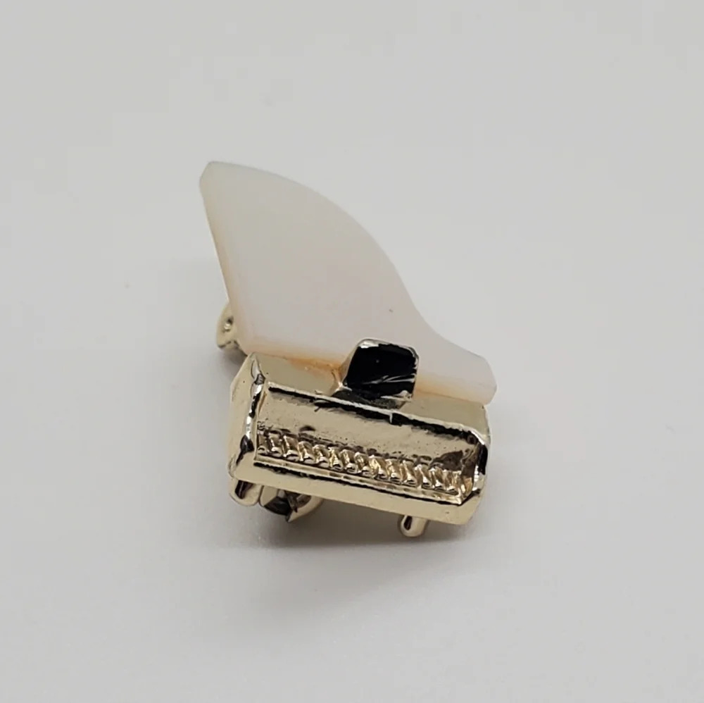 Vintage Mother of Pearl Goldtone Piano Brooch